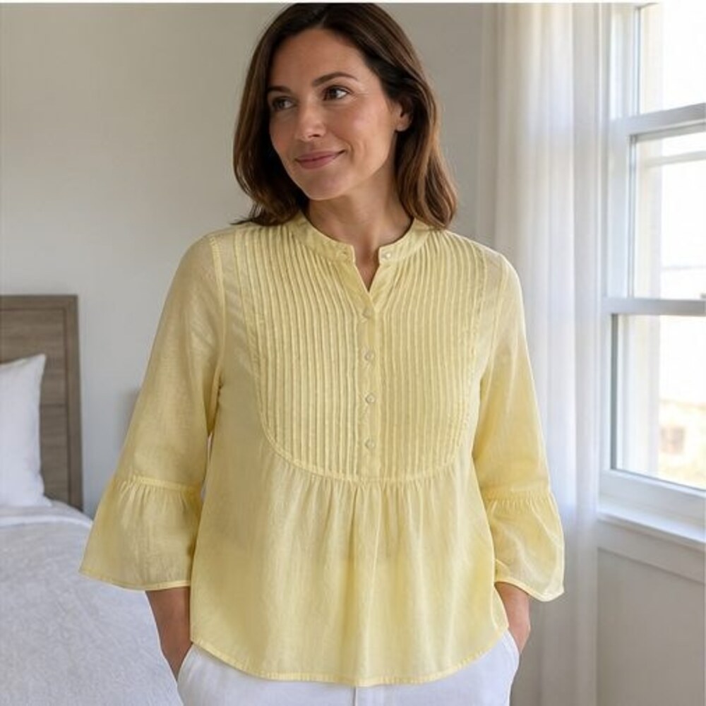 White V Neck Top - Picture 2 of 6